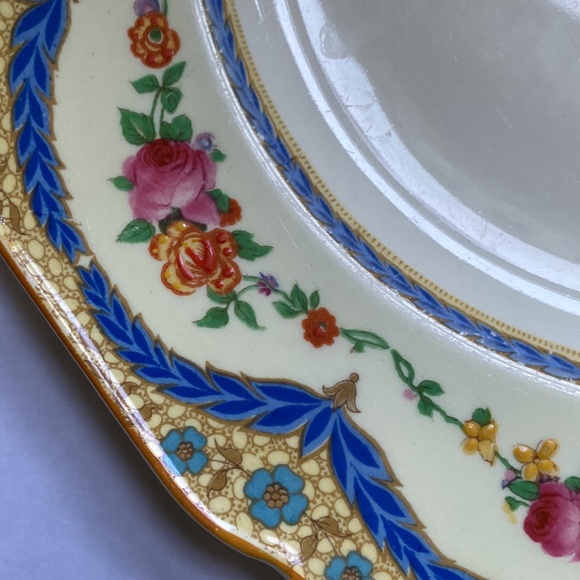 Crown Ducal 10 inch dinner plate. Beautiful pattern made in England - Picture 4 of 8